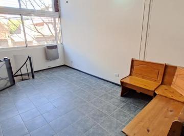 Departamento · 50m² · 3 Ambientes · 1 Cochera · Departamento de 3 Ambientes con Pileta en Florida - en Alquiler