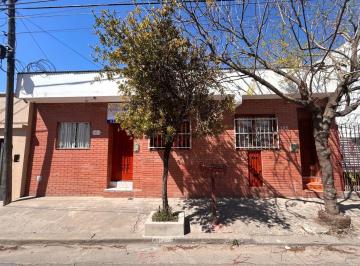 Casa · 115m² · 4 Ambientes · Casa en Venta 3 Dorm. con Patio y Depto