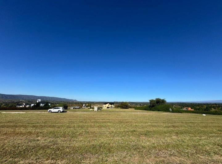 Terreno · 2200m²