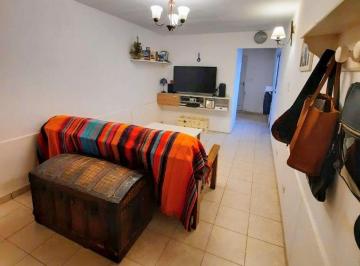 Casa de 4 ambientes, Neuquén · Casa en Venta, 2 Dorm.
