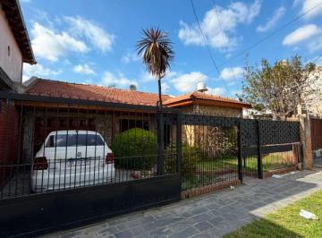 Casa de 4 ambientes, Moreno · Hermosa Casa Tipo Chalet en Paso del Rey Nortearribeños Entre Guido y Córdoba.