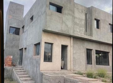 Casa de 6 ambientes, La Puntilla · Venta Casa en Obra, 5 Dorm.. en La Puntilla