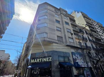 Departamento de 4 ambientes, Flores · Gran Depto. 4 Amb. con Dependencia - Cocina Comedor - Lavadero Independiente - Muy Buena Ubicacion
