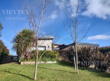 Casa · 166m² · 5 Ambientes · Casa en Venta en Monet Ruta 014 - 02 Al 4200