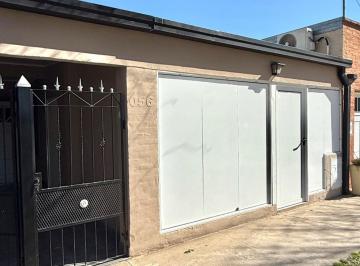 Casa · 194m² · 8 Ambientes · 1 Cochera · Venta Casa 3 Dorm. Barrio Unidos