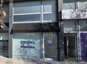 Local comercial · 58m² · 📍 Local Comercial en Alquiler — Av Libertador Al 800, Entre Cramer y Olmos