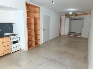 Departamento · 31m² · 1 Ambiente · Amplio Monoambiente con Patio - Apto Profesional