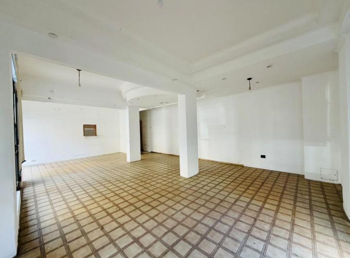 Local comercial · 79m² · 3 Ambientes