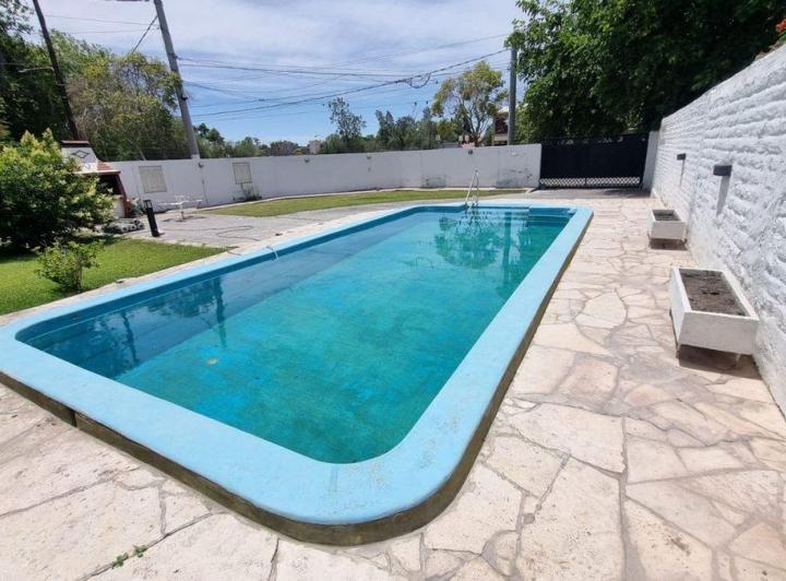 Casa · 90m² · 4 Ambientes · 2 Cocheras