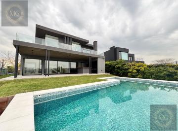 Casa · 350m² · 6 Ambientes · 2 Cocheras · Espectacular Casa en Venta en Vistas Al Lago - Puertos