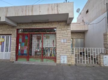 Casa de 4 ambientes, Cipolletti · Casa en Venta con Local Comercial en Centro de Cipolletti
