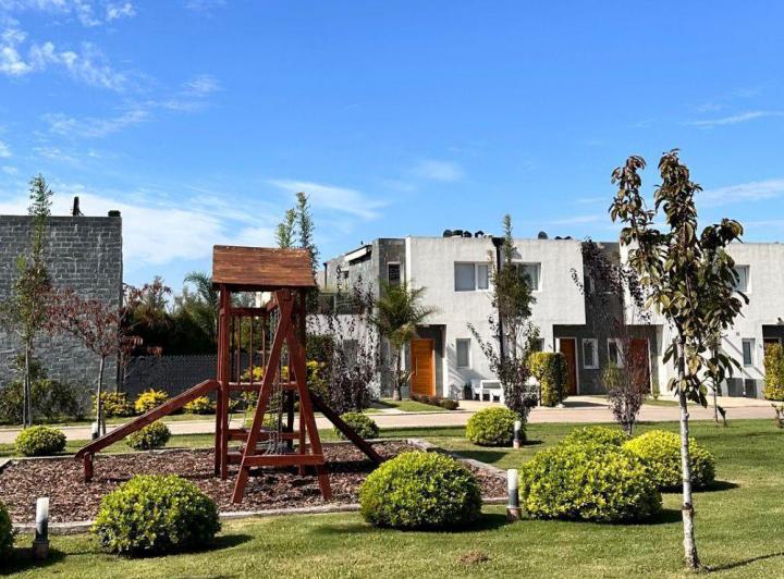 Casa · 168m² · 3 Ambientes · 2 Cocheras