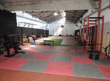 Local comercial de 4 ambientes, Avellaneda · Local Excelente Estado de 240 m² Mas Vivienda de 4 Amb, 122 m² Impecable Estado