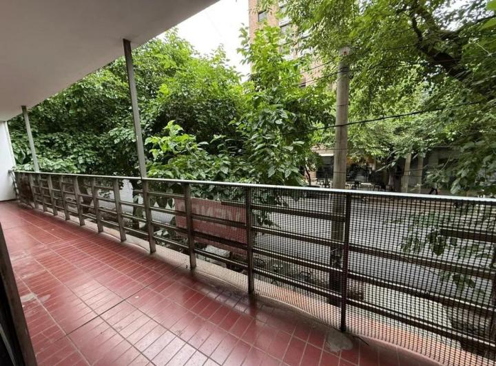 Departamento · 220m² · 4 Dormitorios