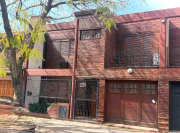 PH · 148m² · 5 Ambientes · 1 Cochera · Venta PH Tipo Casa Quilmes 5 Amb Patio Cochera
