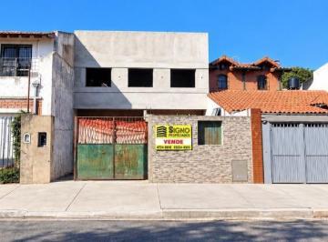 Casa · 234m² · 4 Ambientes · 1 Cochera · 2 Duplex a Estrenar, Proximo Estación, 3 Dorm. y Jarín