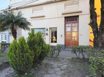 Casa de 6 ambientes, Villa Elisa · Casa Antigua a Reciclar en Venta. Excelente Ubicación Céntrica