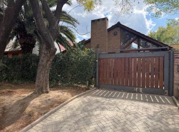 Casa · 105m² · 2 Dormitorios · 2 Cocheras · Casa - Villa Rivera Indarte