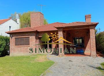 Casa de 6 ambientes, Moreno · Chalet Tradicional en Venta Country Banco Provincia