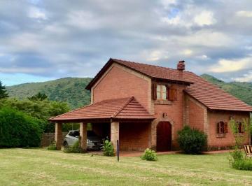 Casa de 8 ambientes, San Antonio de Arredondo · Vendo Chalet de 3 Dorm con Pileta en San Antonio de Arredondo