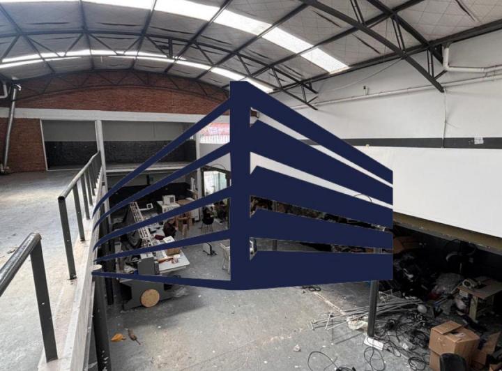 Bodega-Galpón · 559m²