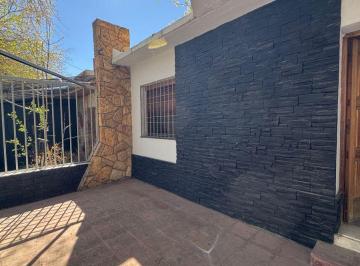 Casa de 5 ambientes, Godoy Cruz · Casa Remodelada | 3 Dorm. | Barrio Laprida, Godoy Cruz | Patio y Churrasquera