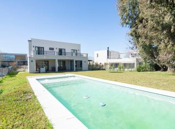 rs:iourfuxzijukmp4x27thw62x · Venta Casa en Barrio San Matías - Área 3 - Pileta y Gran Jardín - Belén de Escobar
