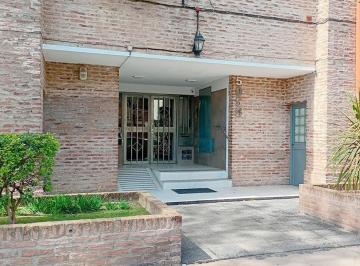 Frente · Práctico Departamento 2 Dorm. Zona Lamadrid y Bv. Oroño
