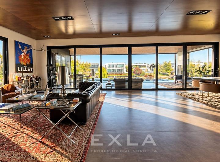 Casa · 470m² · 5 Ambientes · 2 Cocheras