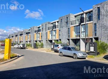 Casa · 127m² · 4 Ambientes · 1 Cochera · Increíble Casa Tríplex en Sunny - Camino de Los Remeros Tigre - Barrio Privado - 3 Suites y Cochera