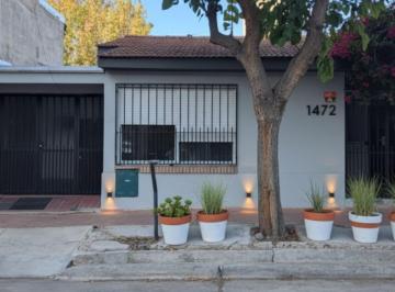 Casa · 201m² · 3 Ambientes · 1 Cochera · Casa en Venta, G. Cruz, Cerca Plaza Departamental
