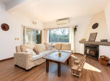 Casa · 152m² · 5 Ambientes · 1 Cochera · Venta Casa 5 Ambientes en Barrio La Arboleda