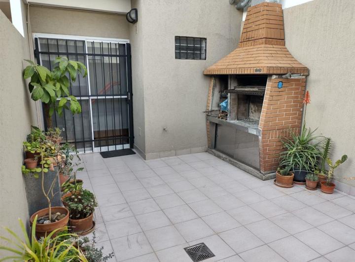 Casa en venta en Villa Luzuriaga · 4 ambientes