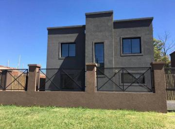 PH · 66m² · 3 Ambientes · A Estrenar Duplex 3 Amb. 88 m² con Jardín – Pilar