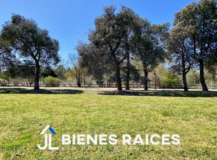 Terreno · 1074m²