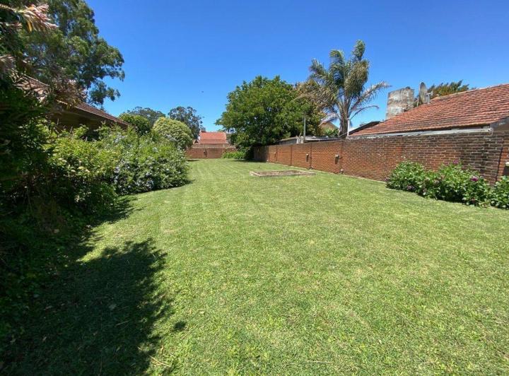 Terreno · 383m²