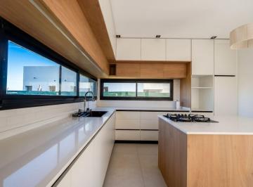 Casa · 210m² · 5 Ambientes · 3 Cocheras · Casa en Venta 5 Amb en Ares 1, San Sebastian