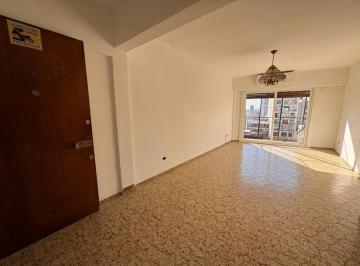 Departamento · 69m² · 4 Ambientes · Venta Departamento 4 Amb Balcon Avellaneda Permuta