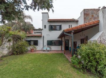 Casa · 155m² · 4 Ambientes · 1 Cochera · Venta Casa 3 Dorm. Jardin Quincho Pileta
