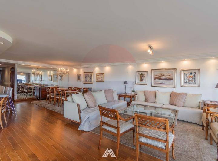 Departamento · 210m² · 5 Ambientes · 2 Cocheras
