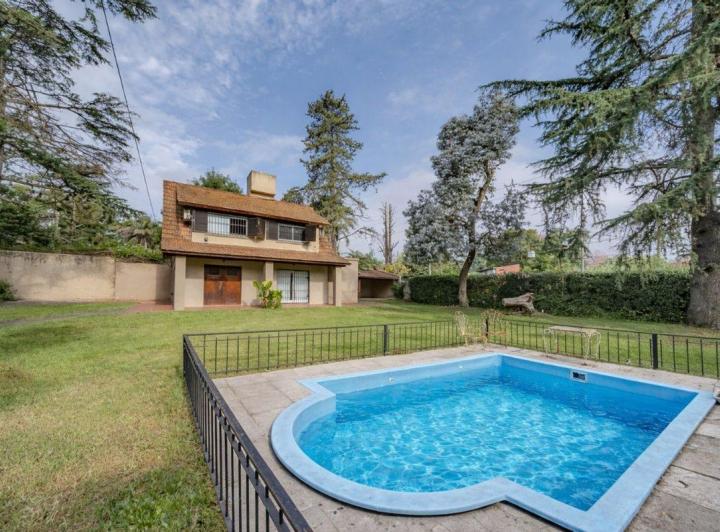 Casa · 156m² · 5 Ambientes · 2 Cocheras
