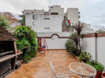 Casa · 127m² · 4 Ambientes · 1 Cochera · Casa 4 Amb Venta Villa del Parque Patio Cochera