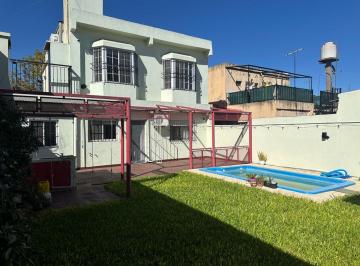 Casa · 180m² · 7 Ambientes · 1 Cochera · Venta de Casa 7 Ambientes en Tigre C/ Cochera