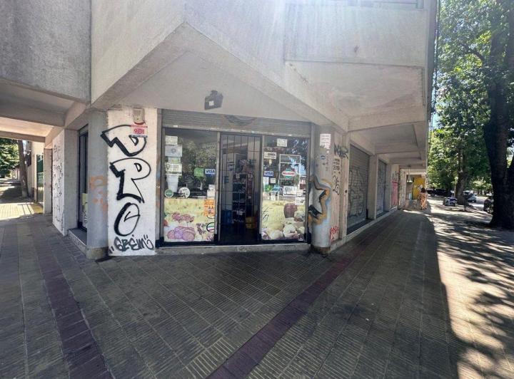 Local comercial · 51m²