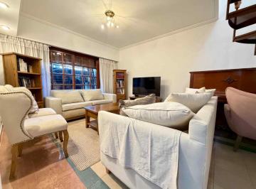 Casa · 174m² · 4 Ambientes · 2 Cocheras · Venta Casa 4 Ambientes, Cochera 2 Autos Mataderos