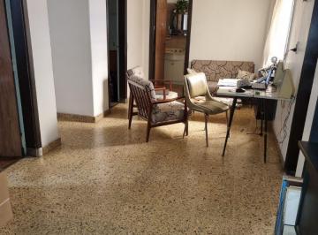 Casa de 3 ambientes, Tres de Febrero · Casa 3 Amb. Galpón. Gge. Patio. Lav. Tza. Coc Com Drio. Exc. a 1 C de Avda m. T. de Alvear