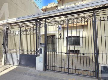 Casa · 7 Ambientes · 2 Cocheras · Casa en Alquiler en La Plata
