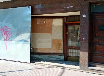Local comercial de 5 ambientes, Mataderos · # Mira Esto # Local Comercial # 350 m² # Lote Propio # Excelente Ubicacion