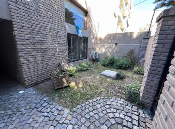 Casa · 133m² · 5 Ambientes · 1 Cochera · Venta Casa 4 Amb Ituzaingo Norte Cochera, Jardin y Patio