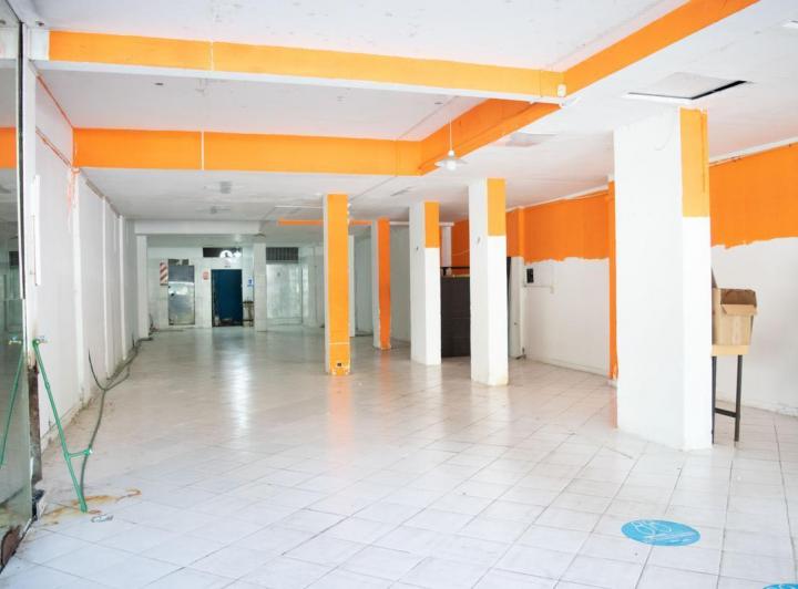 Local comercial · 220m²